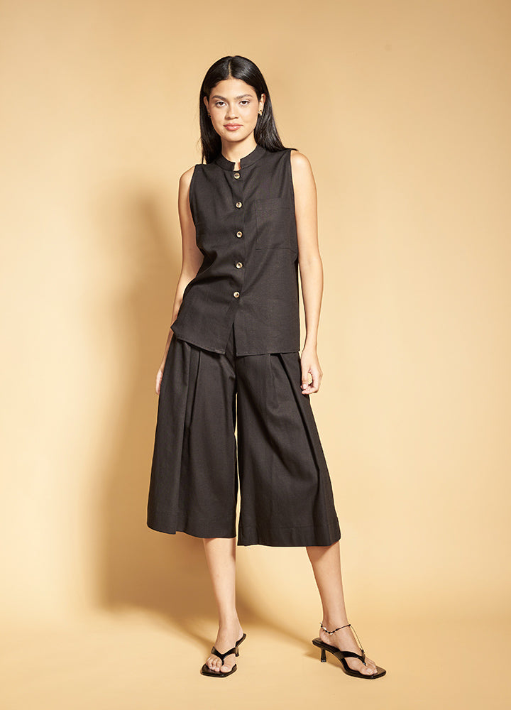 Sleeveless Button Up Shirt