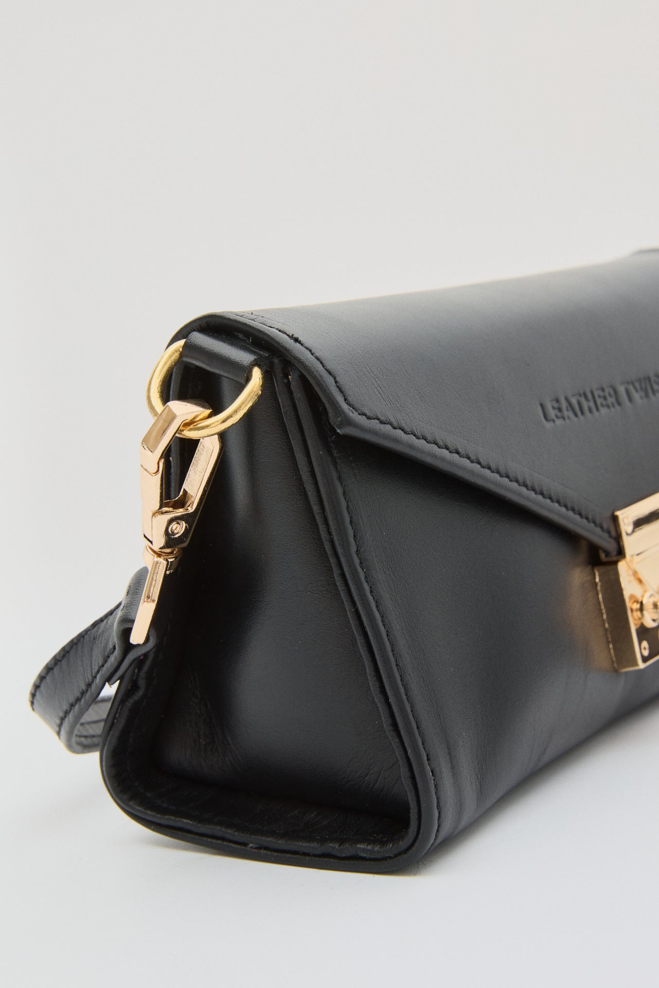 Leather Twist Lockette Bag