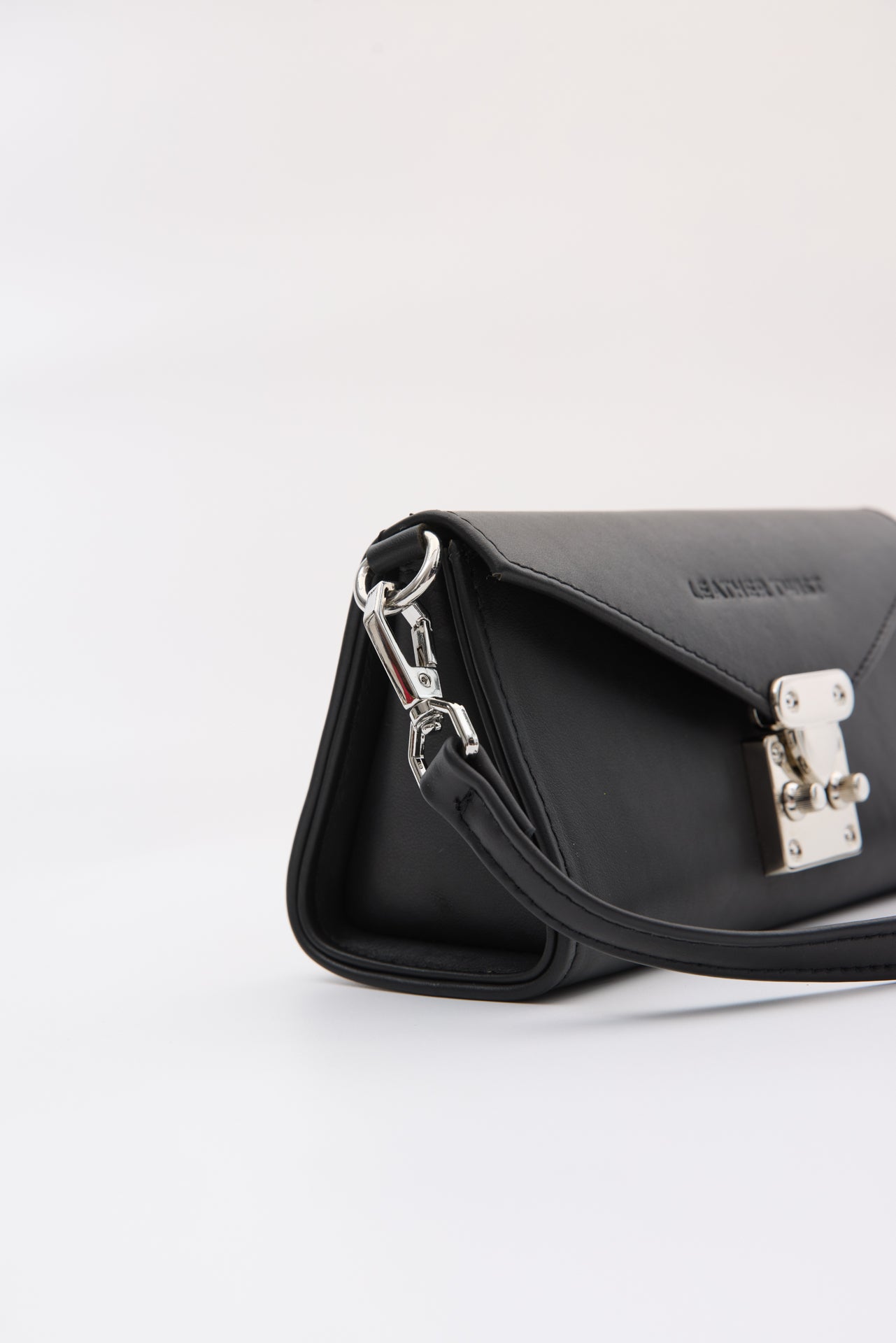 Leather Twist Lockette Bag